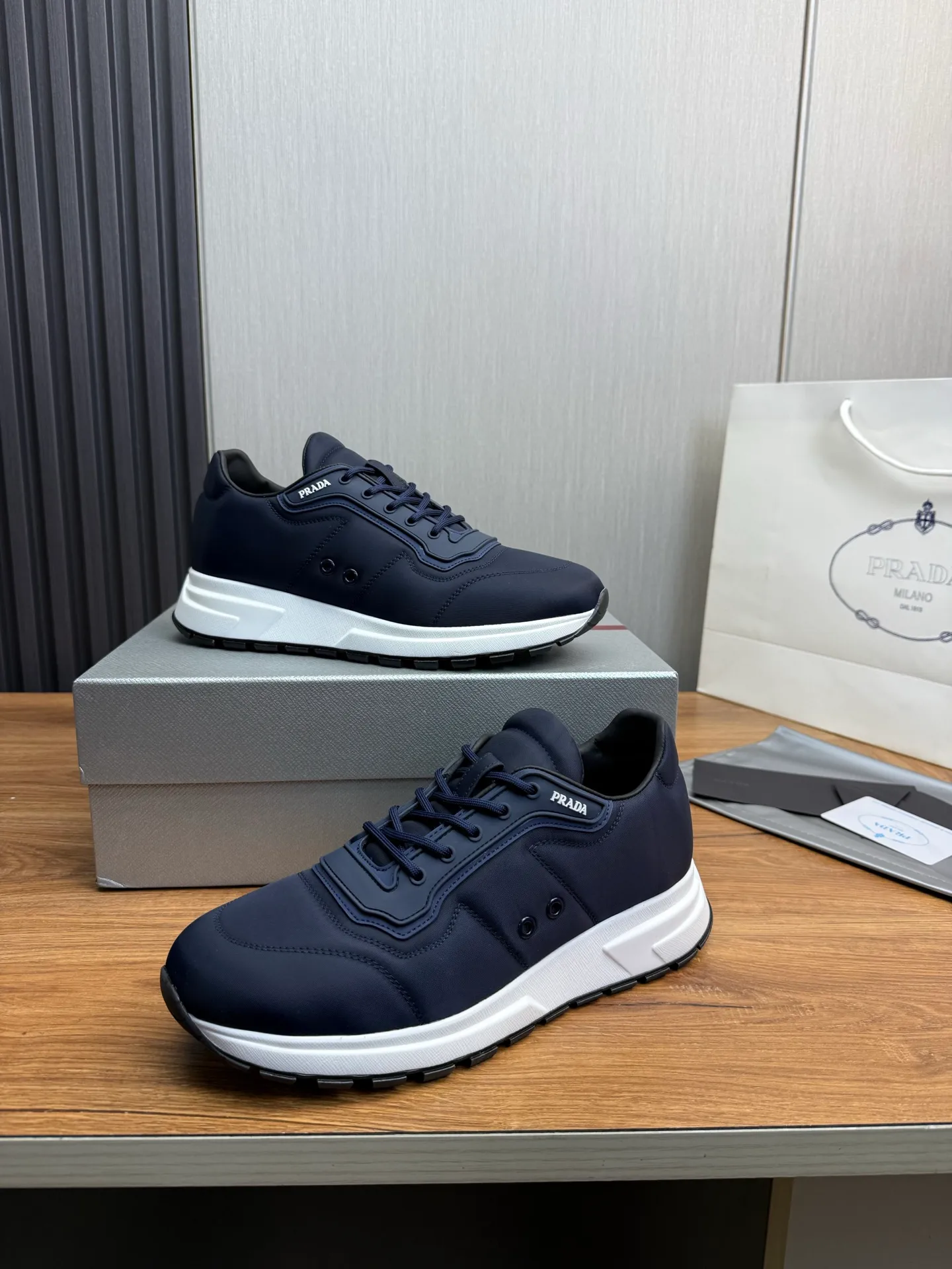 Men's shoes 💰560💰 [PRADA] Popular men's shoes shipped 👏Official website synchronized ⬆️Original imported waterproof fabric + cowhide lining, 1⃣️:1⃣️reproduction, original sole, 38-45 (45. Customized, non-refundable)